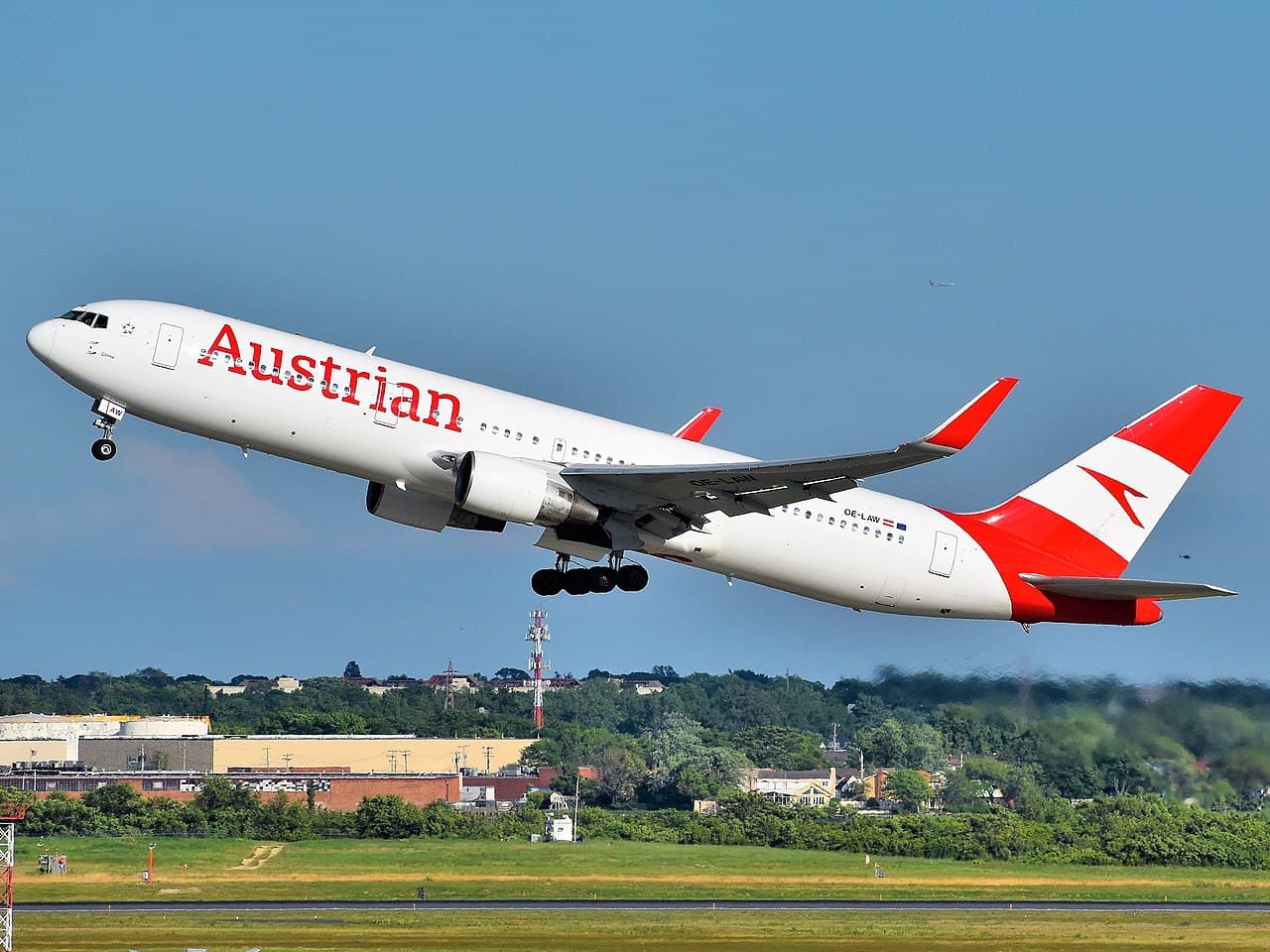 Austrian Airlines Flight Compensation: Complete Guide to EU261 Rights